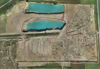 Vue générale d’une partie des fouilles. Sur 4 à 5 m de stratigraphie, les fouilles permettent de restituer le paléoenvironnement de cette portion de la vallée de Seine et de retracer le mode de vie des populations du Néolithique ancien à la fin de l’âge du Bronze. ZI Le Clos Pré, Alizay (Eure), 2017.