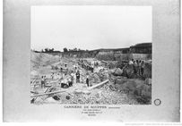 Exploité depuis la période gallo-romaine, le calcaire de Souppes (Seine et Marne) connaît ses heures de gloire au XIXe siècle avec, d'abord, la construction de l'arc de triomphe de l'Étoile, puis celle du Sacré-Cœur de Montmartre et enfin la reconstruction et l'agrandissement de la Sorbonne. Joseph Combes, maître carrier de Souppes-sur-Loing, organise alors tant l'extraction que l'acheminement des pierres vers Paris par le canal du Loing et la Seine.