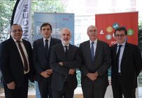 Signature de la convention de partenariat entre l'UNICEM, L'UNPG et l'Inrap le jeudi 7 décembre 2017. De gauche à droite, Alain Plantier, nouveau Président de l'UNPG, Nicolas Vuillier, Président de l’UNICEM, Dominique Garcia, Président de l’Inrap, Arnaud Colson, Président de l’UNPG - 2014-2017, Daniel Guérin, Directeur général de l’Inrap.